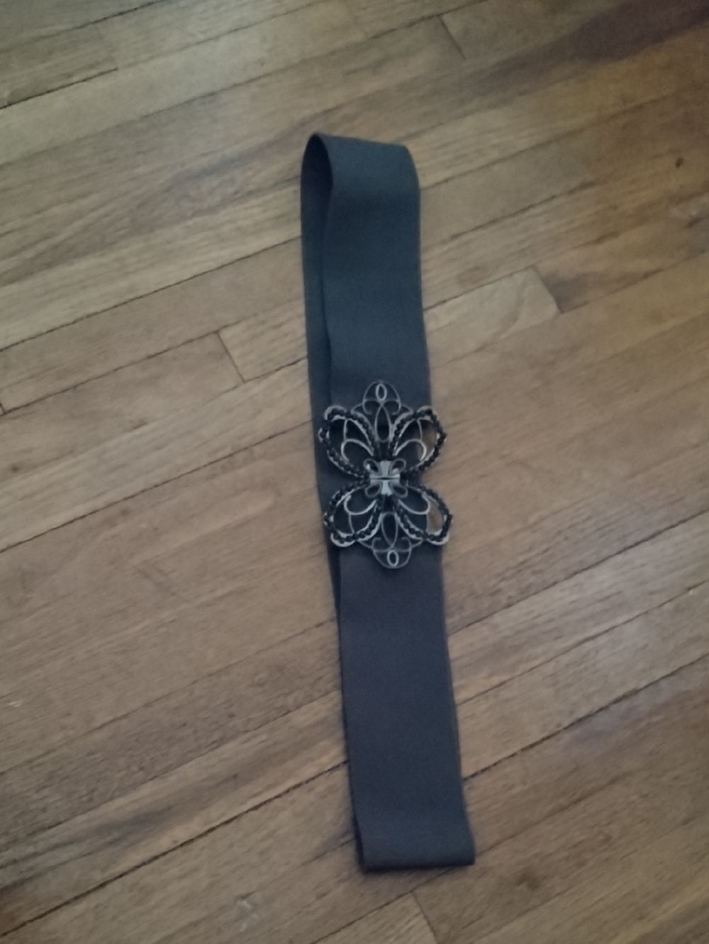 Black Elastic Waist Belt with Decorative Filigree Buckle